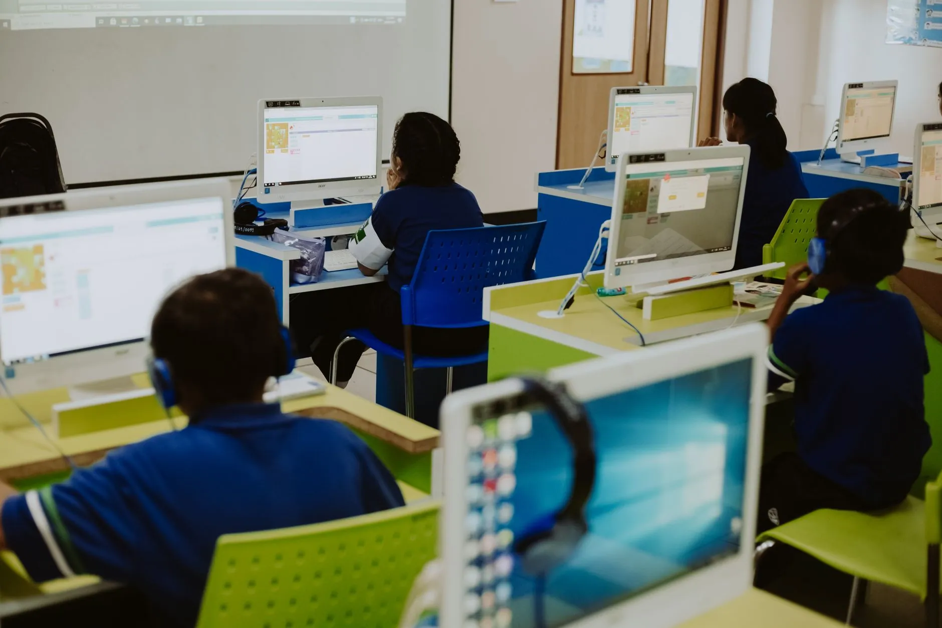 实体收银软件与云端SaaS方案在零售门店管理中的差异化应用分析